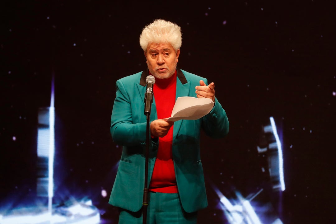 El llamamiento de Pedro Almodóvar a defender la sanidad pública: "Es una barbarie" El llamamiento de Pedro Almodóvar a defender la sanidad pública: "Es una barbarie"