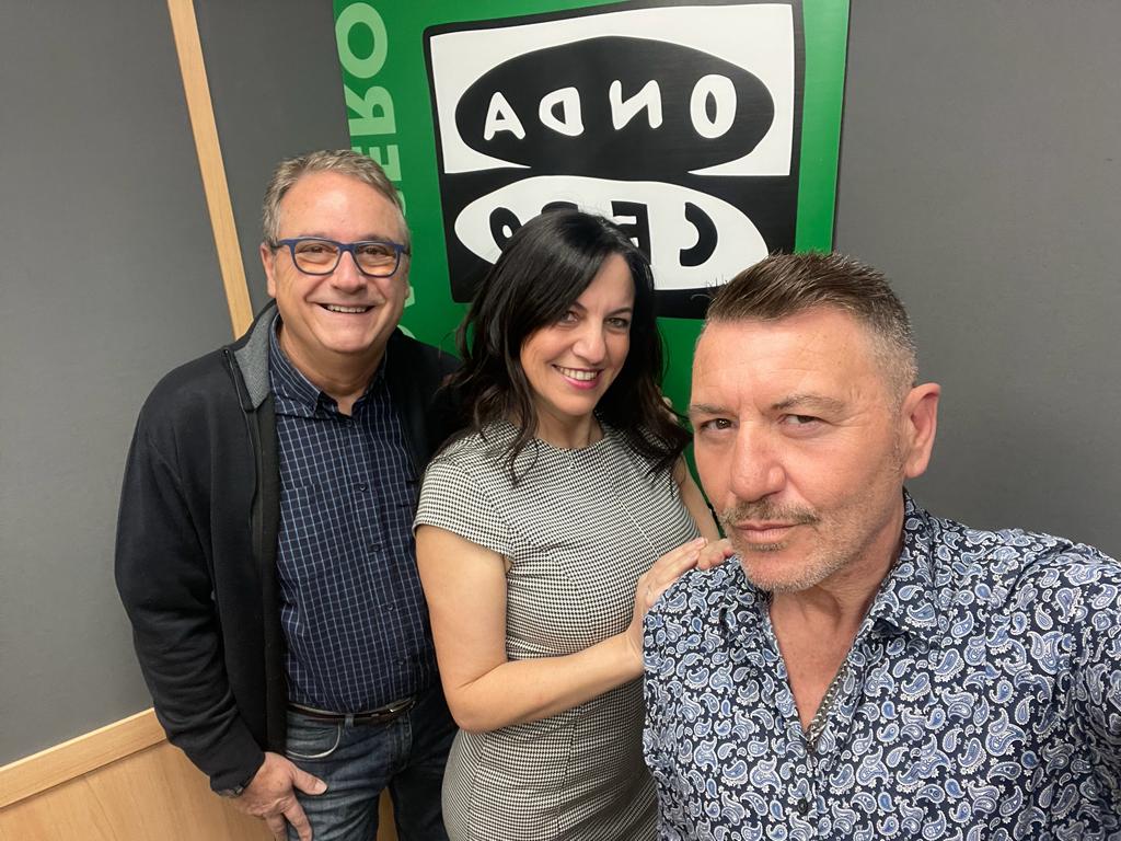 El artista de Hogueras, Pedro Espadero, se sincera en directo con Miguel Noguera en Más de uno Alicante El artista de Hogueras, Pedro Espadero, se sincera en directo con Miguel Noguera en Más de uno Alicante
