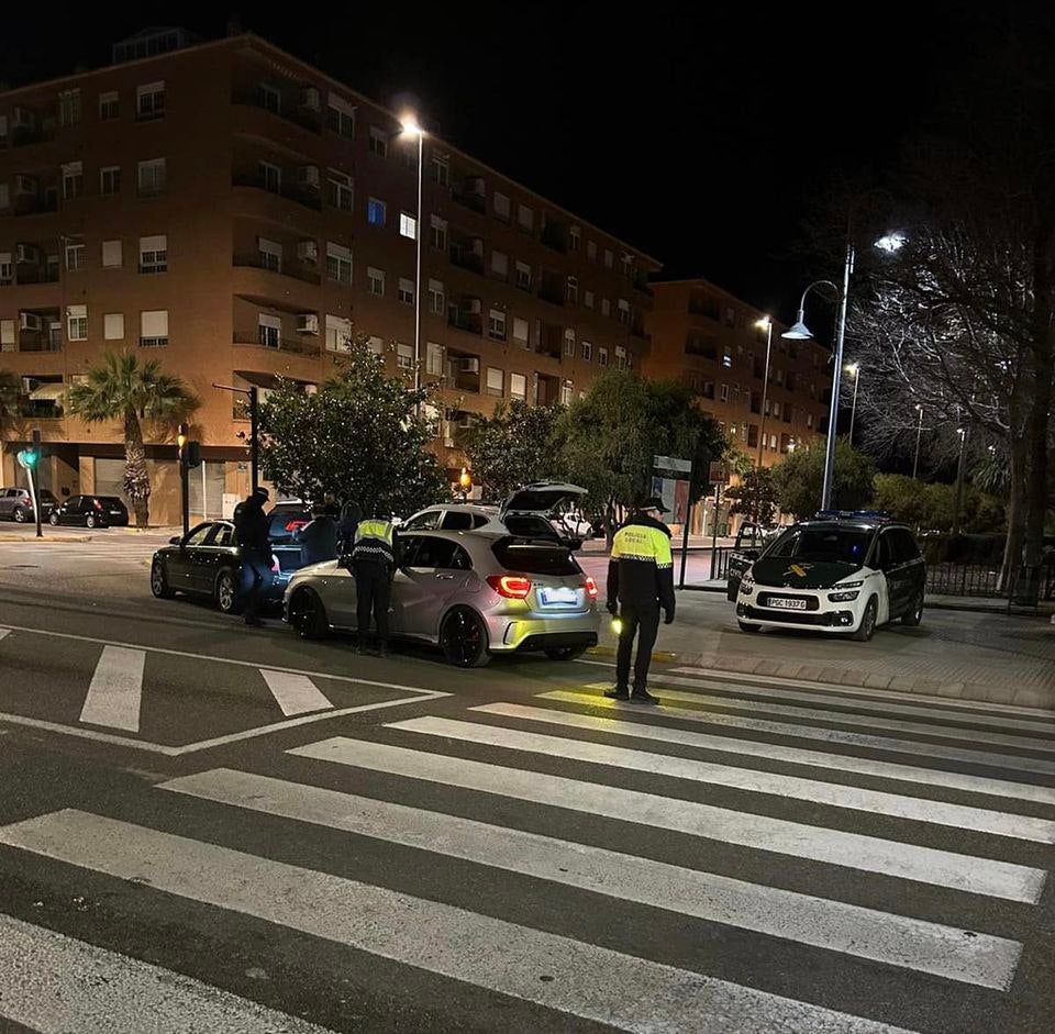 Carlet aumenta los controles de seguridad para acabar con la delincuencia Carlet aumenta los controles de seguridad para acabar con la delincuencia