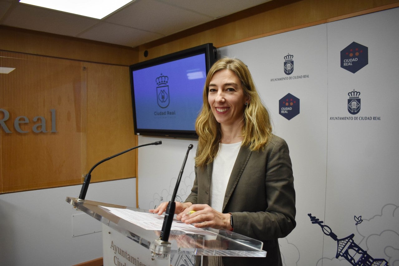 Ciudad Real finalizará las obras de la Plaza de la Pilarica y su entorno invirtiendo 240.000 euros Ciudad Real finalizará las obras de la Plaza de la Pilarica y su entorno invirtiendo 240.000 euros