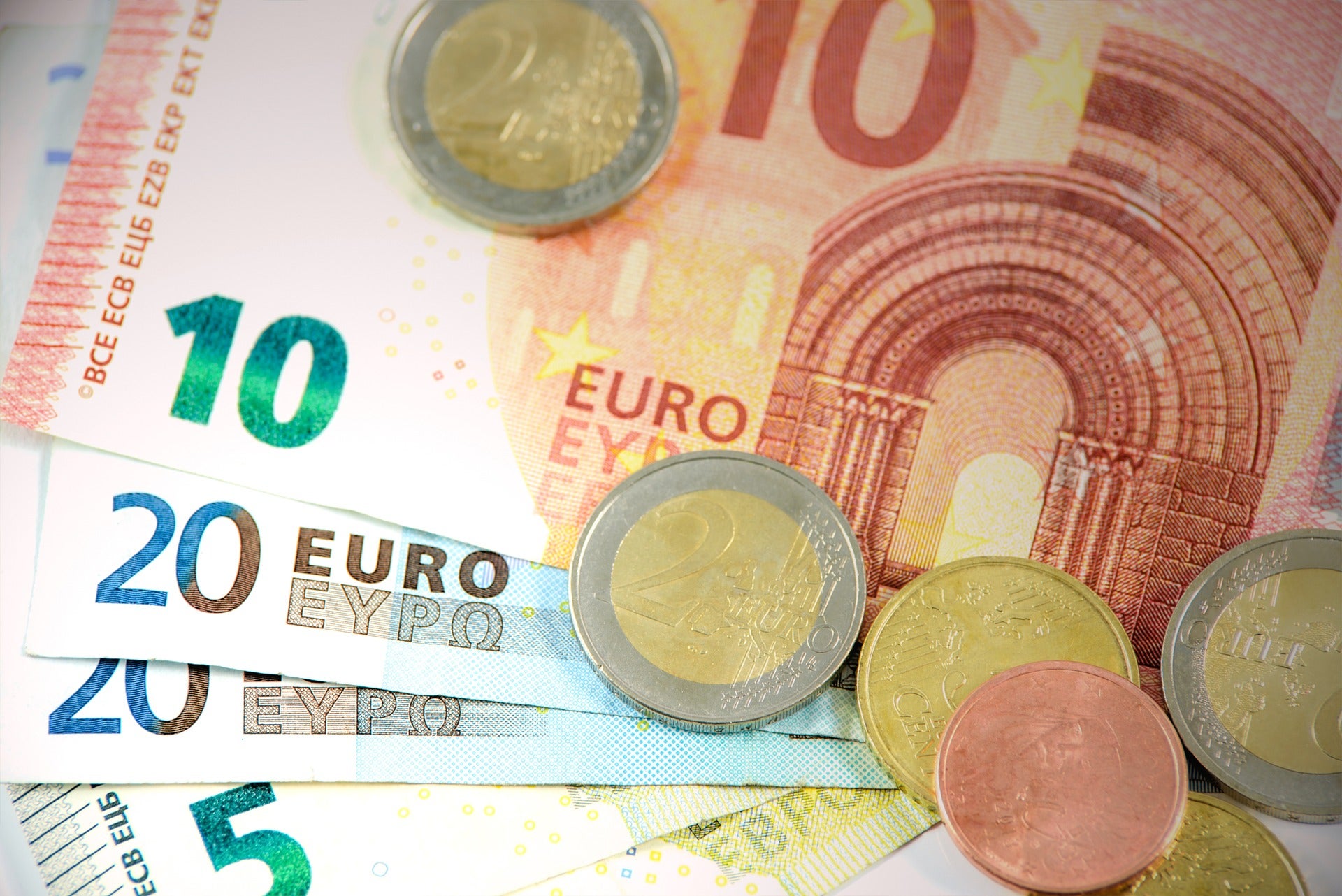 ¿Si sube el salario mínimo también sube mi sueldo? Así afecta el SMI ¿Si sube el salario mínimo también sube mi sueldo? Así afecta el SMI