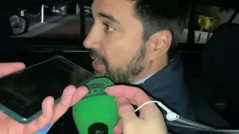 Javier Solís: "Ayer reforzamos a Gattuso pero hay que ser agradecidos con su sinceridad y hemos llegado a un acuerdo" Javier Solís: "Ayer reforzamos a Gattuso pero hay que ser agradecidos con su sinceridad y hemos llegado a un acuerdo"