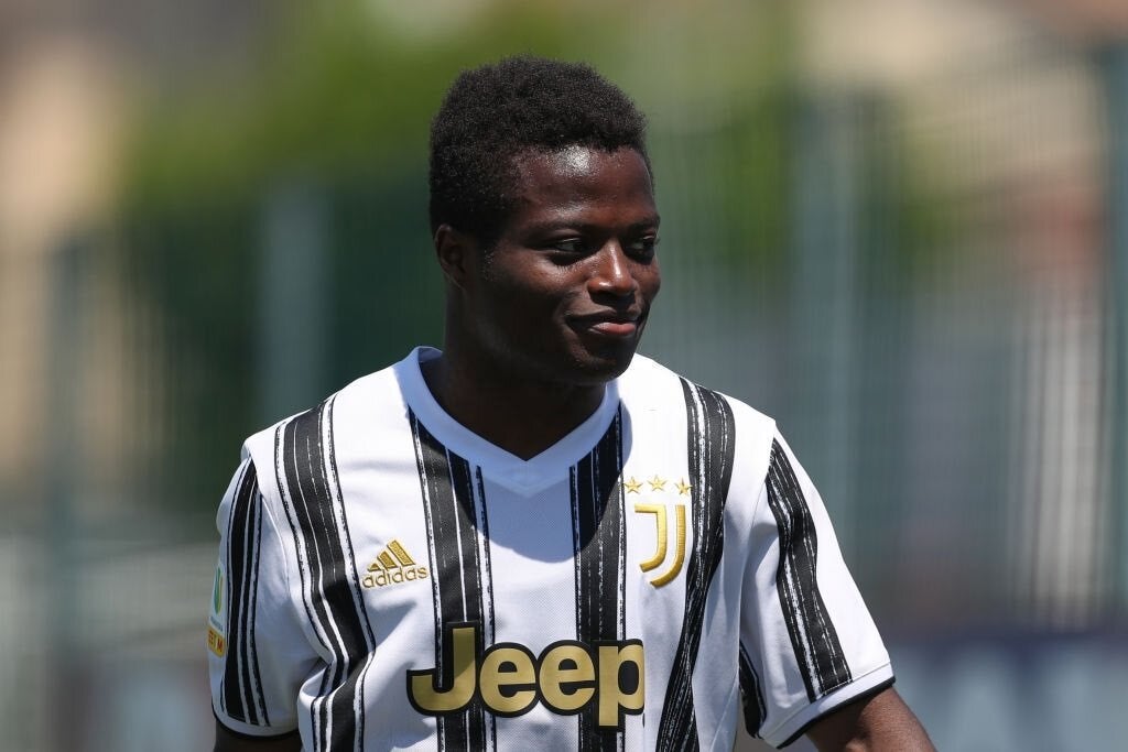 Ange Chibozo, delantero rápido y con remate que la Juventus cede al Real Murcia Ange Chibozo, delantero rápido y con remate que la Juventus cede al Real Murcia