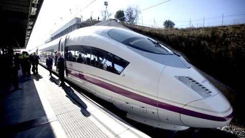 La Junta estudia unir Sevilla y M&aacute;laga por AVE en menos de una hora