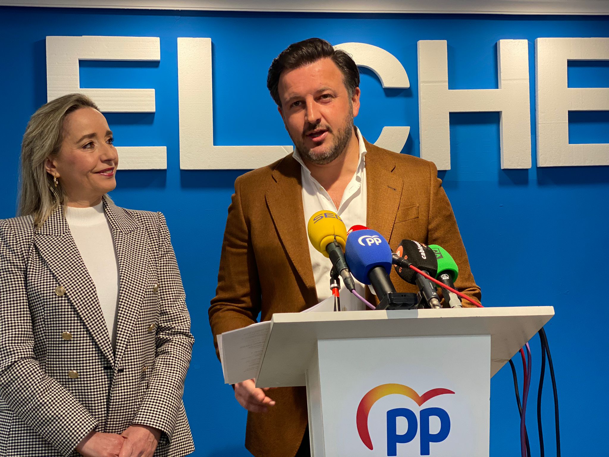 Celia Lastra se une al proyecto de ciudad que el PP quiere para Elche Celia Lastra se une al proyecto de ciudad que el PP quiere para Elche
