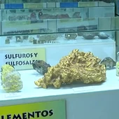 réplica de la mayor pepita de oro, realizada con el sistema patentado por Eleuterio Baeza réplica de la mayor pepita de oro, realizada con el sistema patentado por Eleuterio Baeza