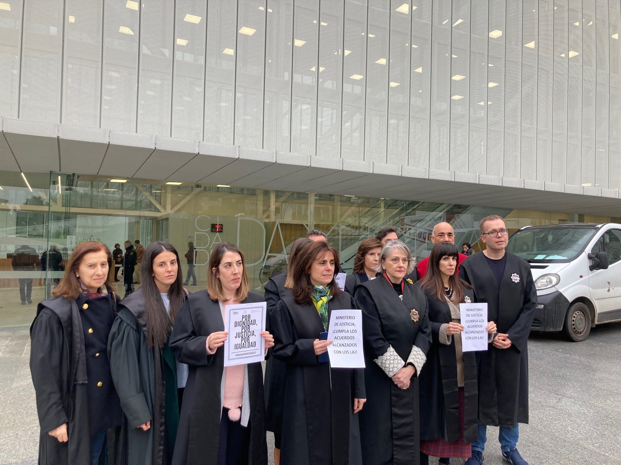 Paralizado el pago de indemnizaciones y pensiones por la huelga de letrados judiciales Paralizado el pago de indemnizaciones y pensiones por la huelga de letrados judiciales