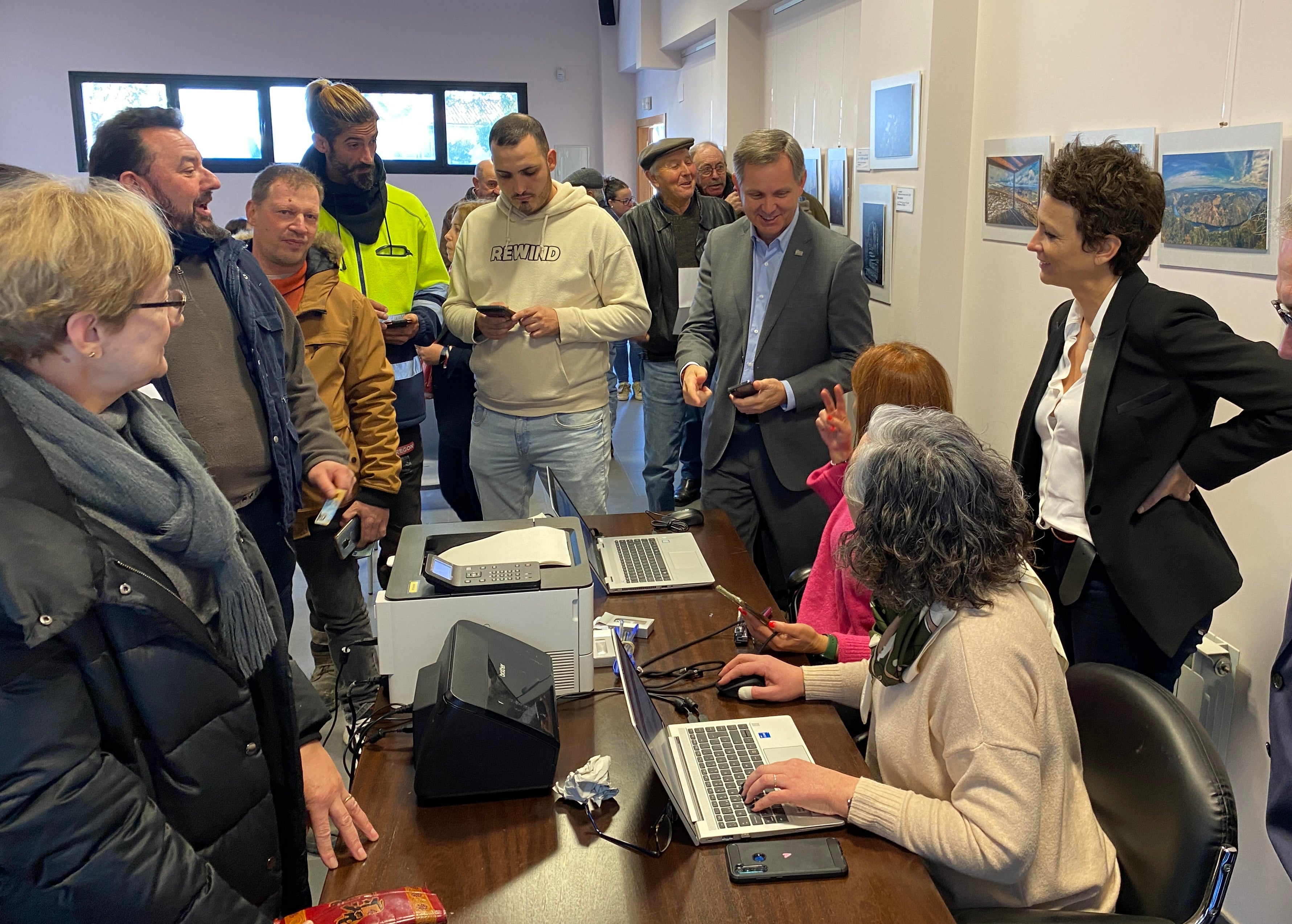 “A Administración cerca de ti” unha nova ferramenta para ciudadanía do rural “A Administración cerca de ti” unha nova ferramenta para ciudadanía do rural