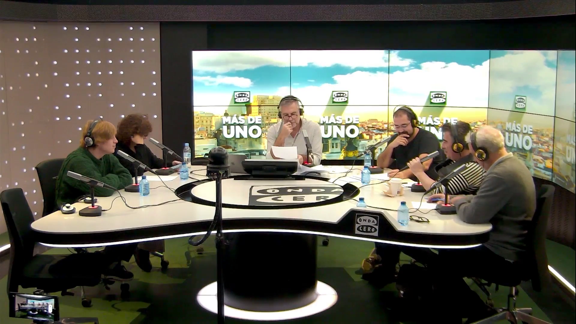 Ser ventrílocuo en la radio tiene todo el sentido Ser ventrílocuo en la radio tiene todo el sentido