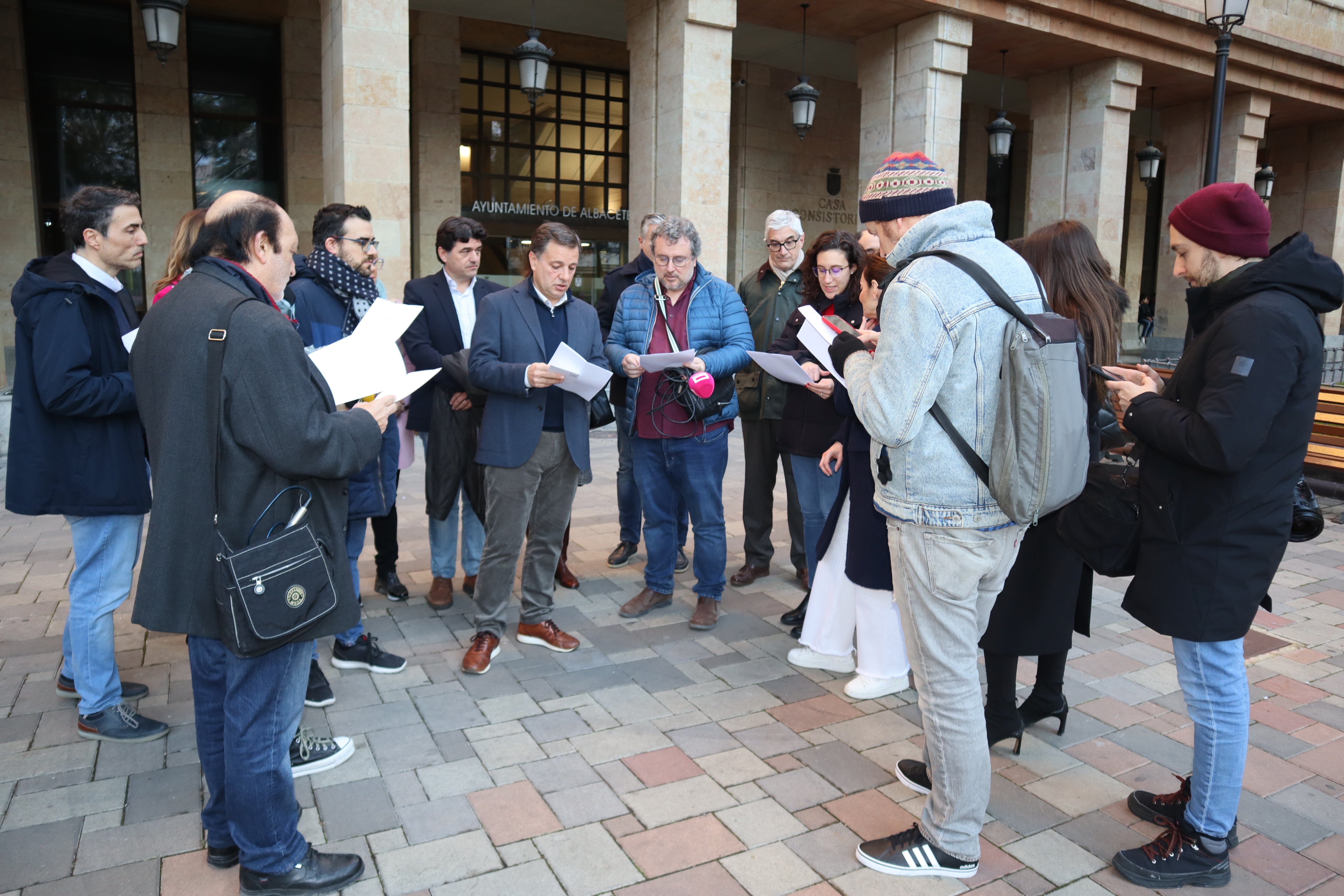 El PP lleva a la Fiscalía presuntas filtraciones a cargos socialistas de exámenes a la Policía Local en 2019 El PP lleva a la Fiscalía presuntas filtraciones a cargos socialistas de exámenes a la Policía Local en 2019