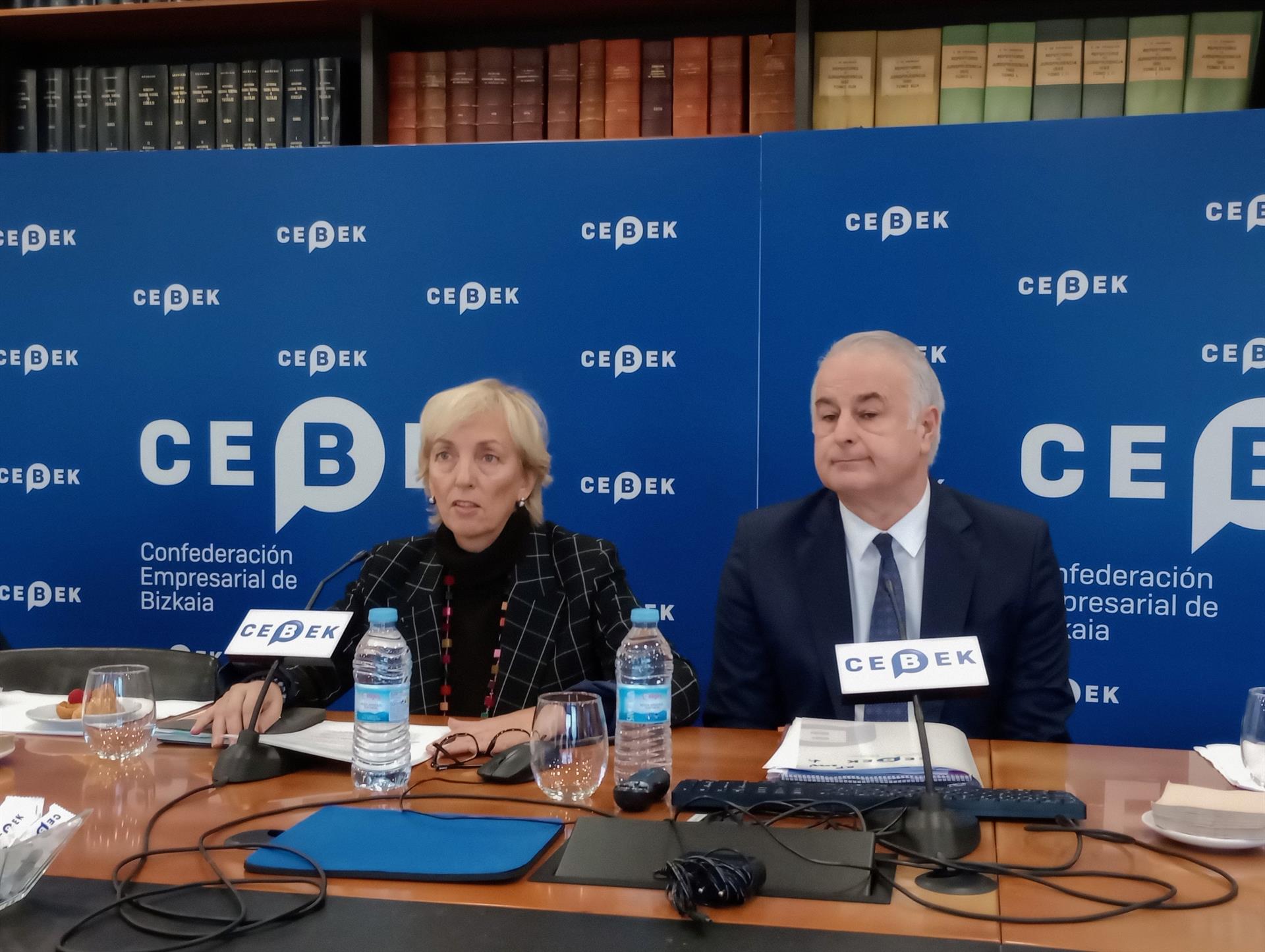 La Mesa de Diálogo Social analizará el alto absentismo laboral La Mesa de Diálogo Social analizará el alto absentismo laboral