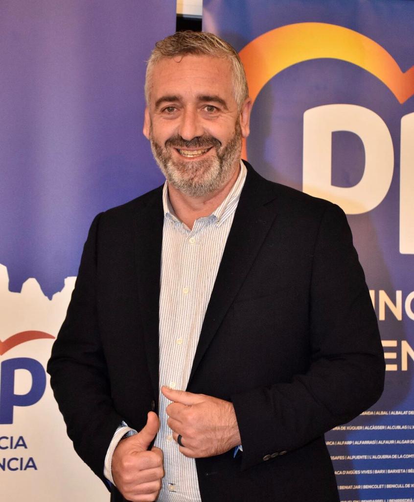 El alcalde de Benavites, Carlos Gil, coordinará el programa provincial del PP El alcalde de Benavites, Carlos Gil, coordinará el programa provincial del PP