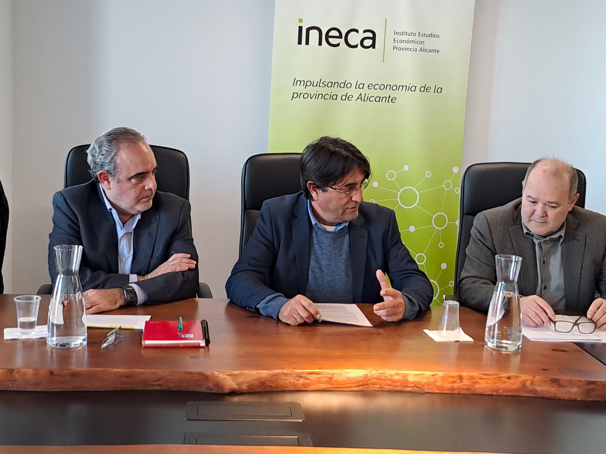INECA se compromete con ASAJA-Alicante a desarrollar un informe sobre el impacto económico del recorte de agua trasvasada INECA se compromete con ASAJA-Alicante a desarrollar un informe sobre el impacto económico del recorte de agua trasvasada