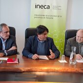 Nacho Amirola, José Vicente Andreu y Joaquín Melgarejo, ante la Asamblea de INECA 
