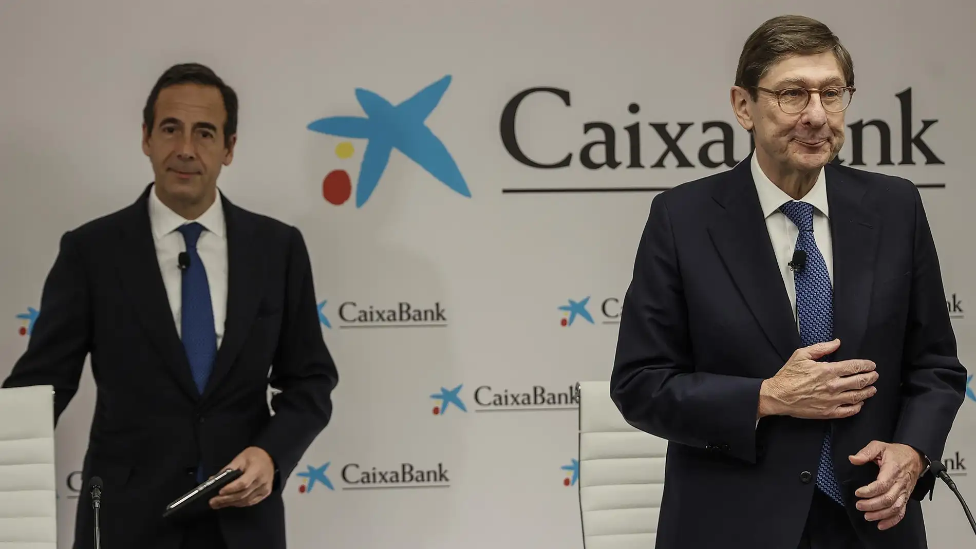 El consejero delegado de CaixaBank, Gonzalo Gortázar y el presidente de la entidad, José Ignacio Goirigolzarri, han presentado el balance de 2022