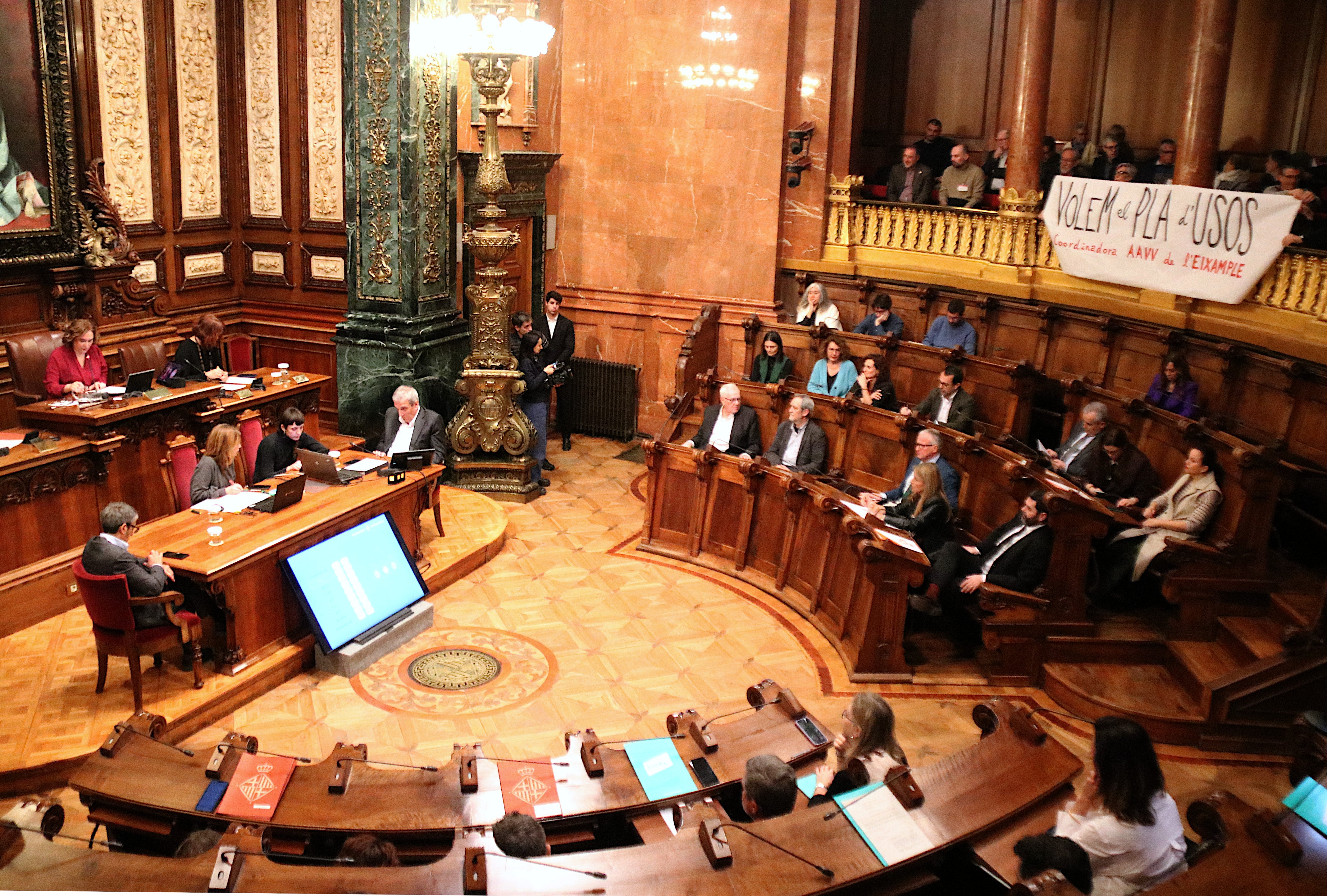 Barcelona aprueba el plan de usos del Eixample con el apoyo de Barcelona en Comú, PSC, ERC y Junts Barcelona aprueba el plan de usos del Eixample con el apoyo de Barcelona en Comú, PSC, ERC y Junts