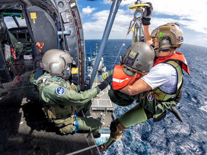 De la defensa aérea de Canarias al rescate de personas en alta mar: así es el 'Ala 46' del Ejército del Aire episode artwork