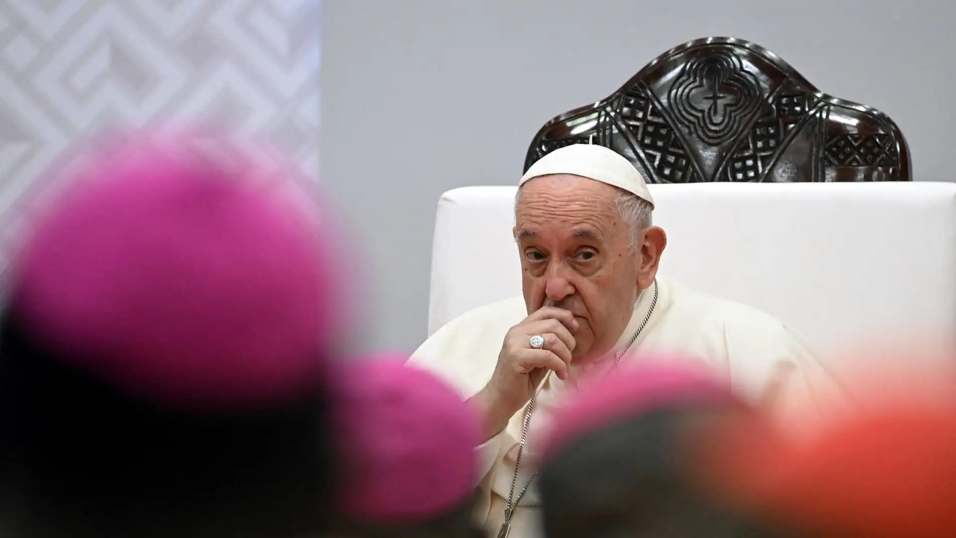  Francisco denuncia que la muerte de Benedicto XVI fue "instrumentalizada"