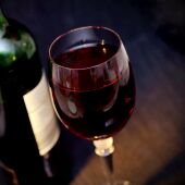 Así puede afectar a la salud tomar una copa de vino todos los días, según un endocrinólogo