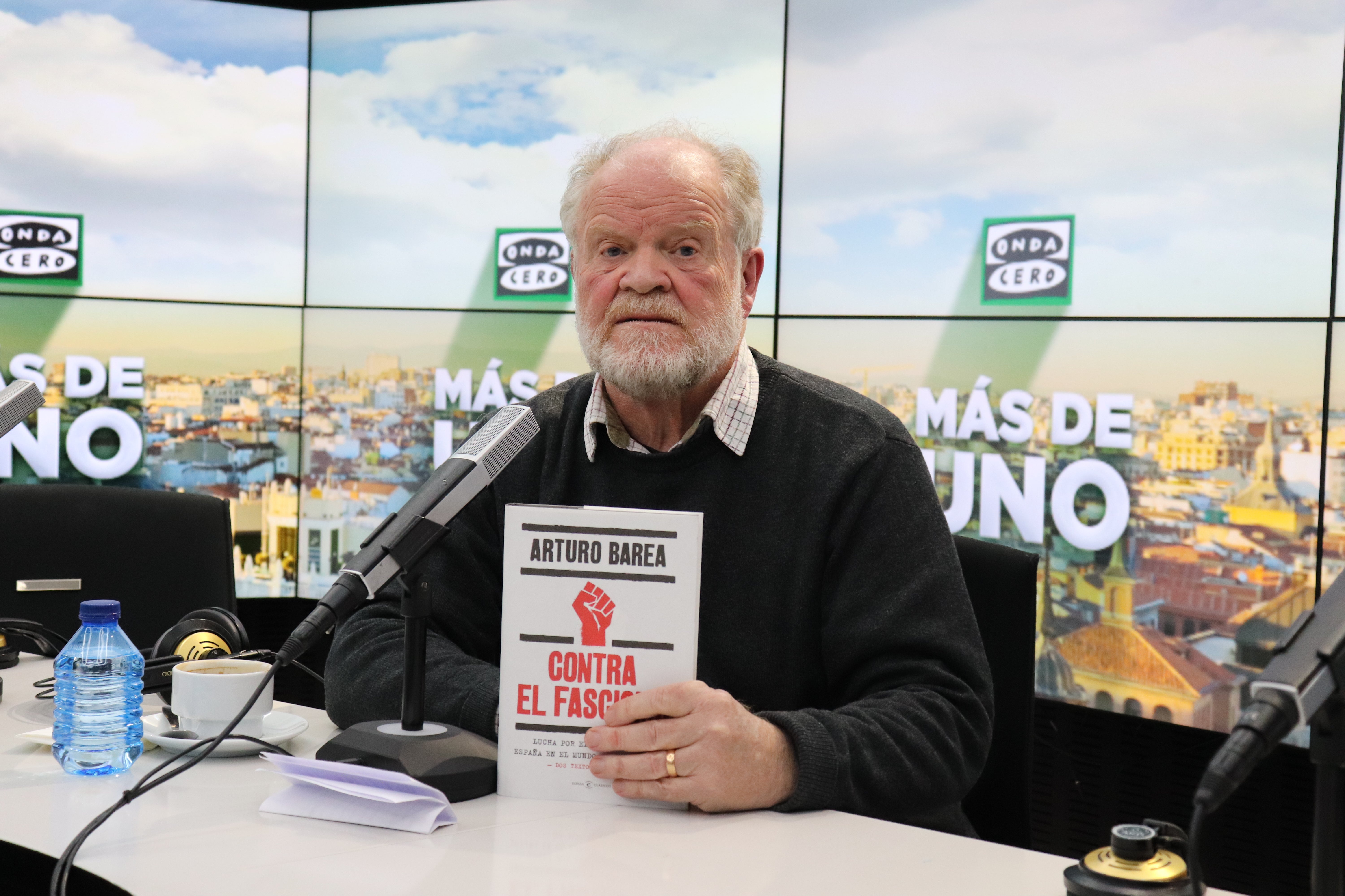 Dos intentos (y fracasos) de Arturo Barea para no olvidar a la Segunda República española Dos intentos (y fracasos) de Arturo Barea para no olvidar a la Segunda República española