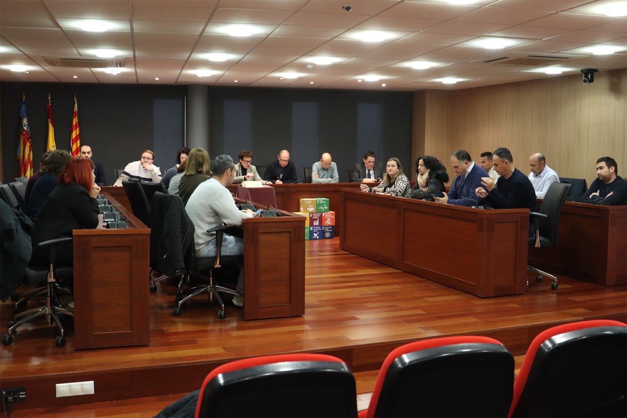 Aprueban el plan de inversiones para solicitar ayudas al IVACE para 40 actuaciones industriales Aprueban el plan de inversiones para solicitar ayudas al IVACE para 40 actuaciones industriales