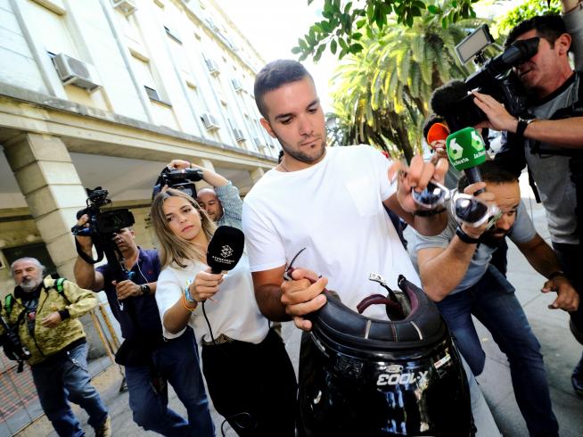 El Tribunal rechaza rebajar la pena a uno de los condenados de La Manada El Tribunal rechaza rebajar la pena a uno de los condenados de La Manada