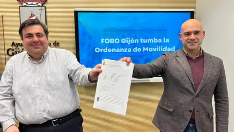 Rueda de prensa de los concejales de Foro Asturias tras conocerse que el TSJA ha tumbado la Ordenanza de Movilidad Rueda de prensa de los concejales de Foro Asturias tras conocerse que el TSJA ha tumbado la Ordenanza de Movilidad