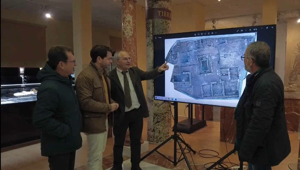 Hallazgo de mitreo en la Villa de Mitra de Cabra Hallazgo de mitreo en la Villa de Mitra de Cabra