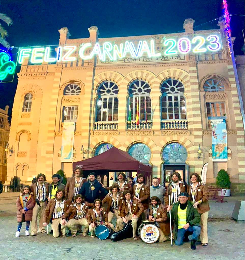 La Chirigota de Santoña vuelve a hacer historia en Cádiz La Chirigota de Santoña vuelve a hacer historia en Cádiz