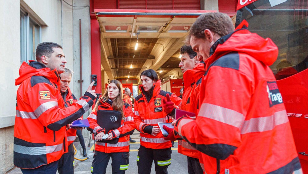 Un momento de la preparación del operativo de los bomberos de Zaragoza que van a Turquía