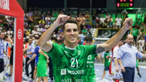 Óscar Muñoz, jugador del UMA Antequera Óscar Muñoz, jugador del UMA Antequera