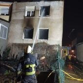 Fallece una octogenaria en el incendio de una casa en Cangas del Narcea