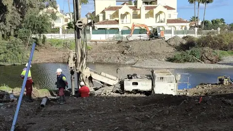 Obra pasarela peatonal Guadaíza Obra pasarela peatonal Guadaíza