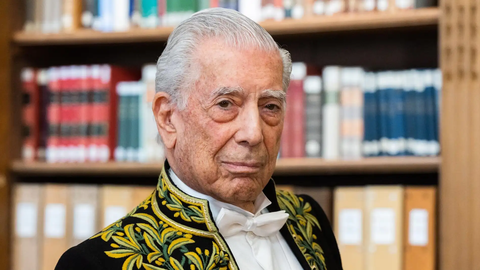 Mario Vargas Llosa, en la Academia francesa.