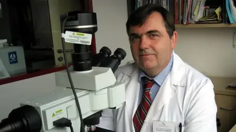 Dr. Francisco Vizoso Dr. Francisco Vizoso