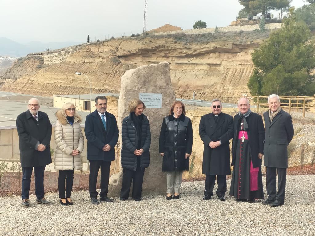 La reina Sofía inaugura las viviendas para temporeros en Fraga La reina Sofía inaugura las viviendas para temporeros en Fraga