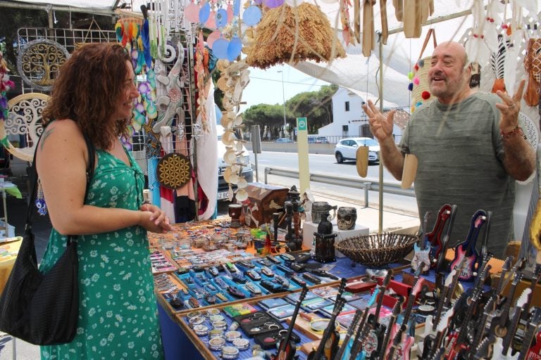 Mijas potencia su oferta comercial con la instalación, cada semana, de casi una decena de mercados y mercadillos Mijas potencia su oferta comercial con la instalación, cada semana, de casi una decena de mercados y mercadillos