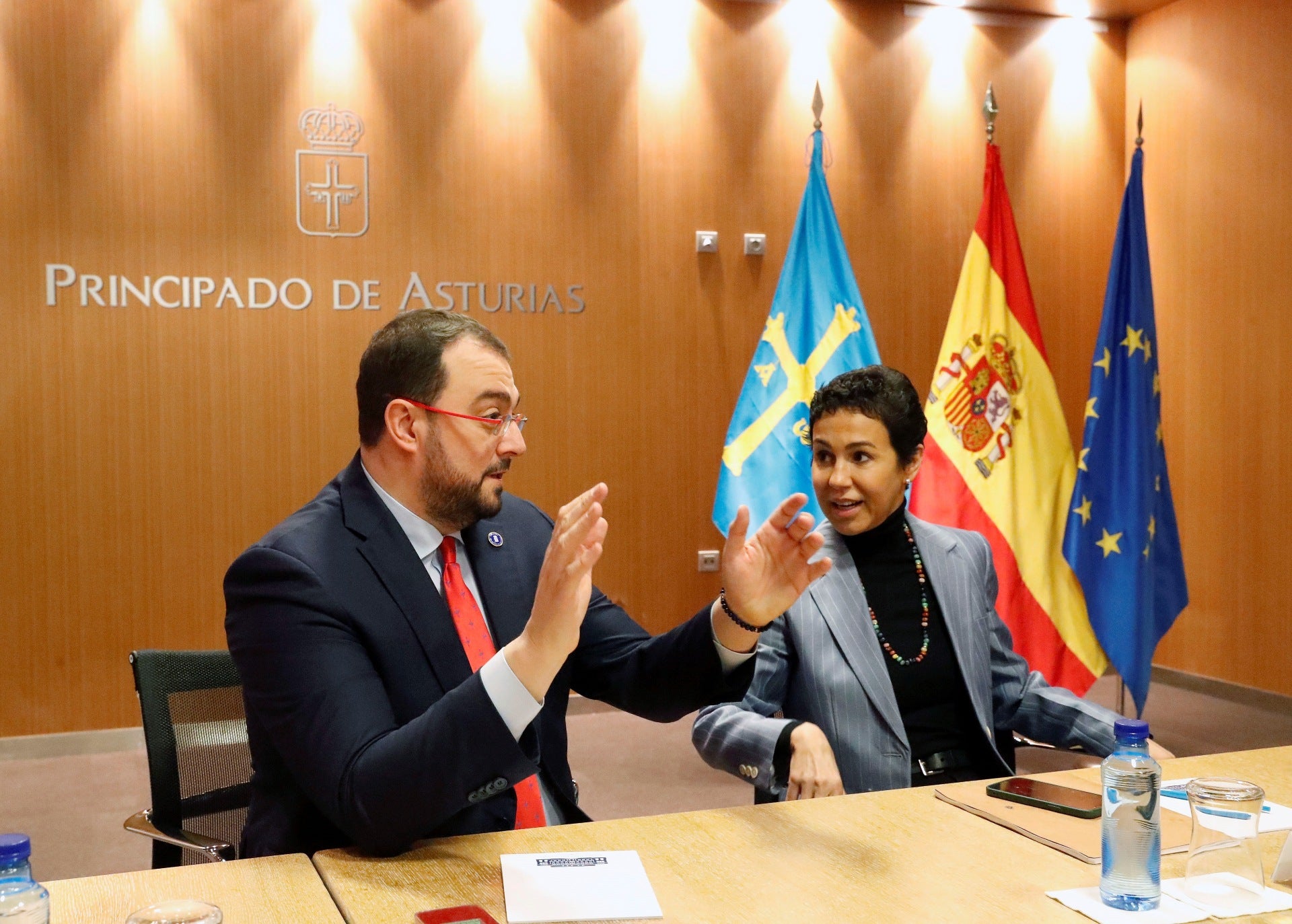 Barbón rechaza la destitución de Isabel Pardo de Vera Barbón rechaza la destitución de Isabel Pardo de Vera