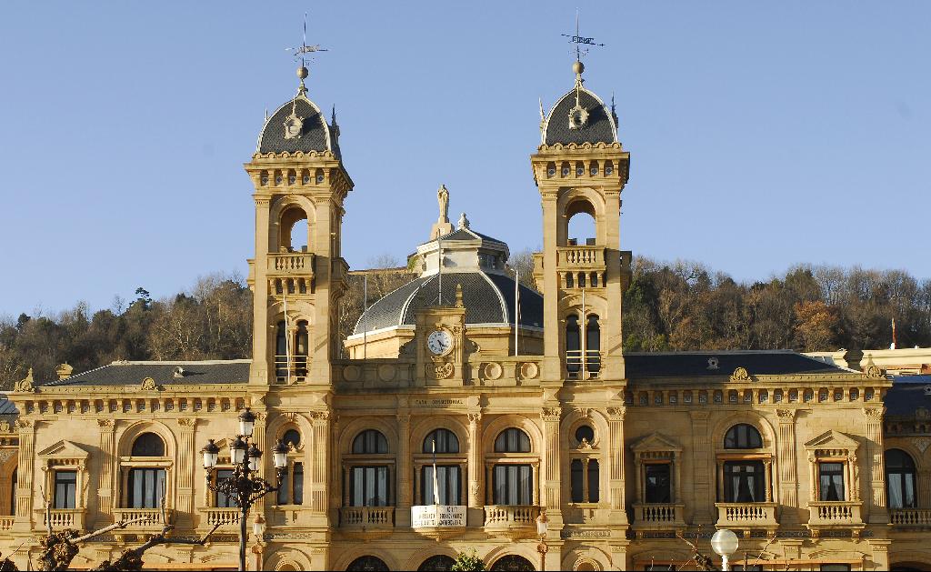El PNV retiene Donosti por un estrecho margen El PNV retiene Donosti por un estrecho margen