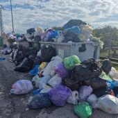Basura en punto de emergencia de Alcántera de Xúquer