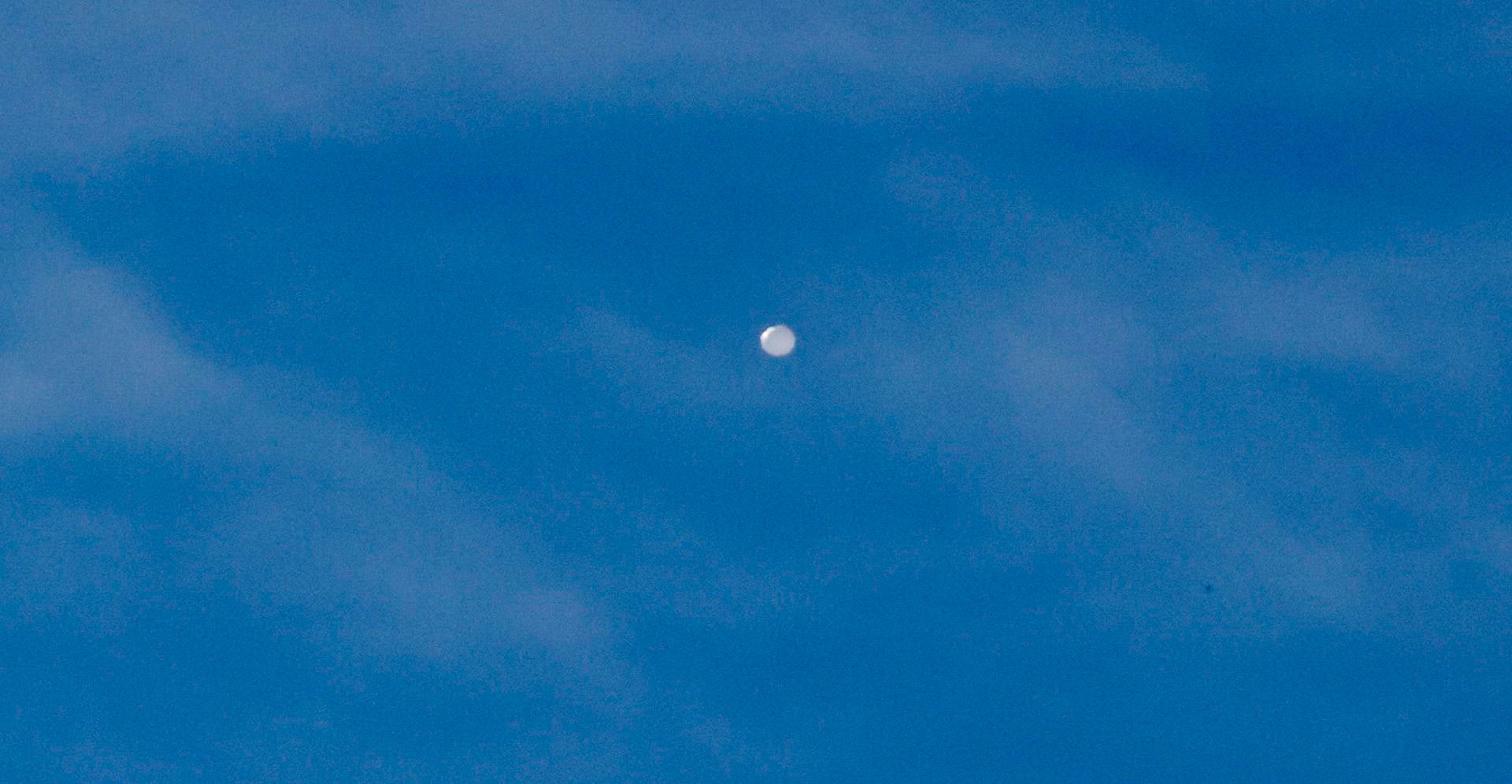 Estados Unidos cree ahora que los objetos voladores identificados podrían no ser espías Estados Unidos cree ahora que los objetos voladores identificados podrían no ser espías