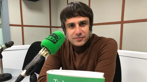 El escritor y periodista Daniel Bernabé El escritor y periodista Daniel Bernabé