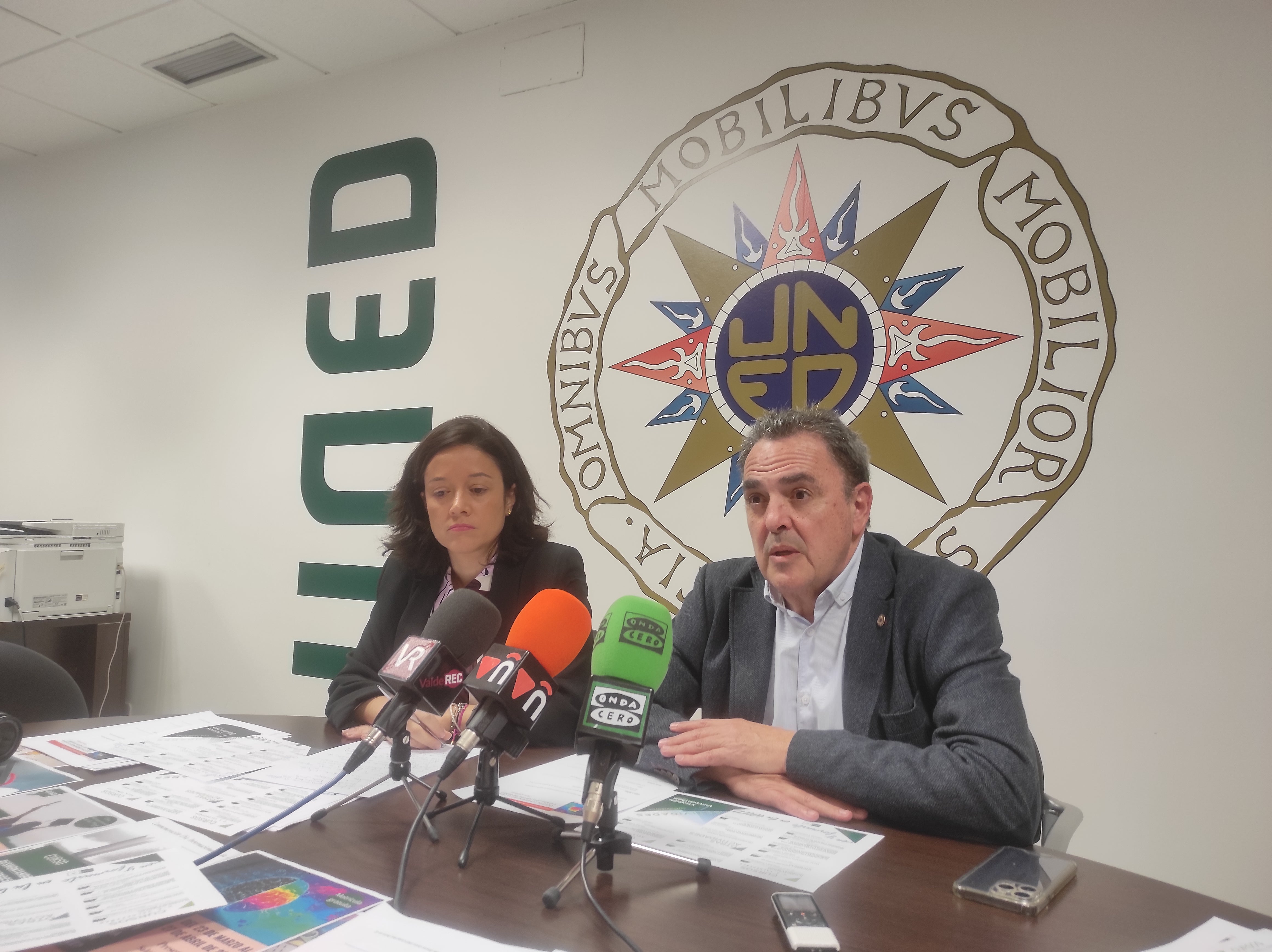 El director de la UNED de Ciudad Real considera "una gran idea" compartir espacio con la Escuela Oficial de Idiomas El director de la UNED de Ciudad Real considera "una gran idea" compartir espacio con la Escuela Oficial de Idiomas