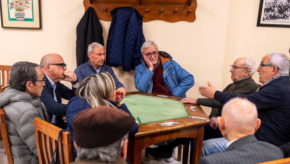 A Deputación abre unha nova vía de colaboración coa Sociedad Artística La Troya