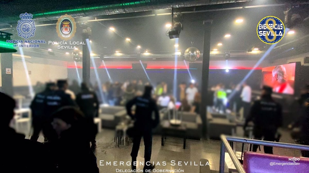 8 personas detenidas y 2 discotecas precintadas en Nuevo Torneo 8 personas detenidas y 2 discotecas precintadas en Nuevo Torneo