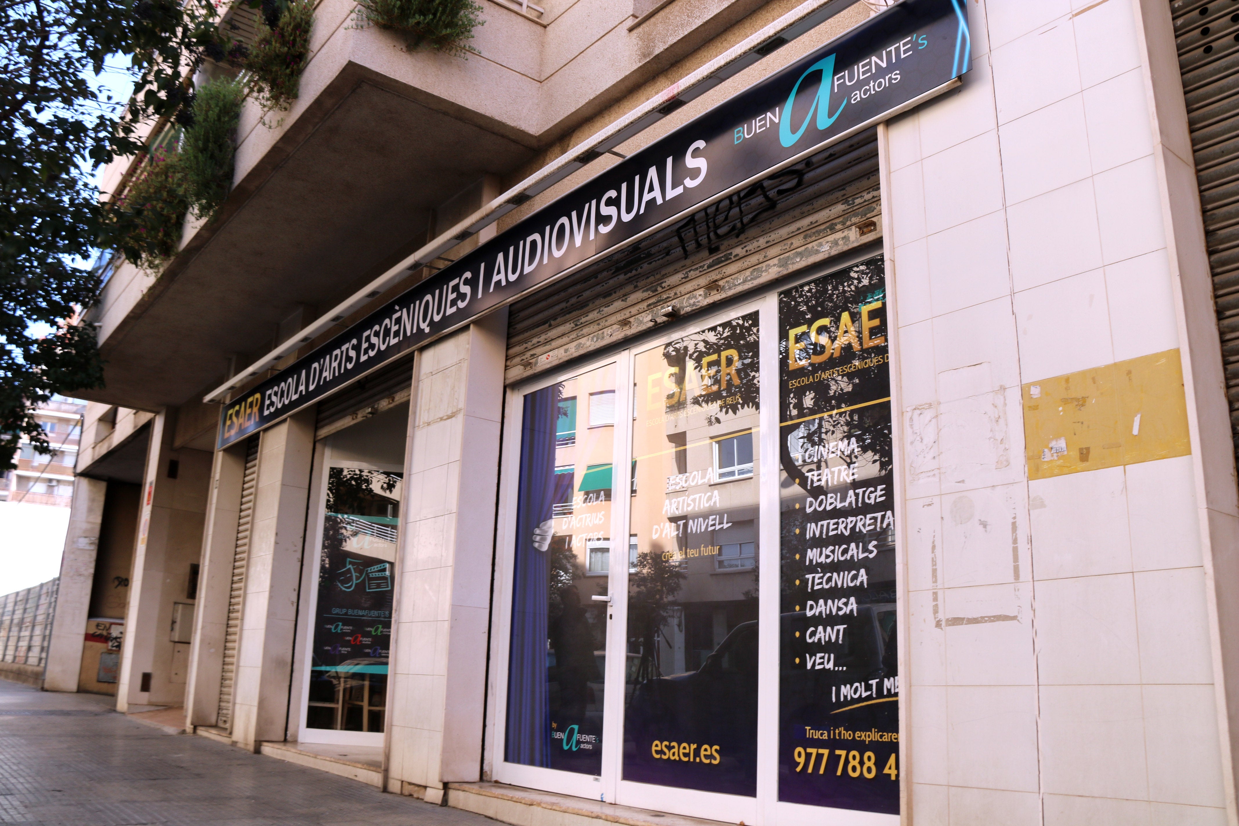 Detingut un professor de l'escola Buenafuente's Actors per abús i assetjament sexual Detingut un professor de l'escola Buenafuente's Actors per abús i assetjament sexual