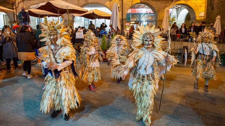 16 Entroidos tradicionais participarán este venres no pasarrúas da cidade 16 Entroidos tradicionais participarán este venres no pasarrúas da cidade