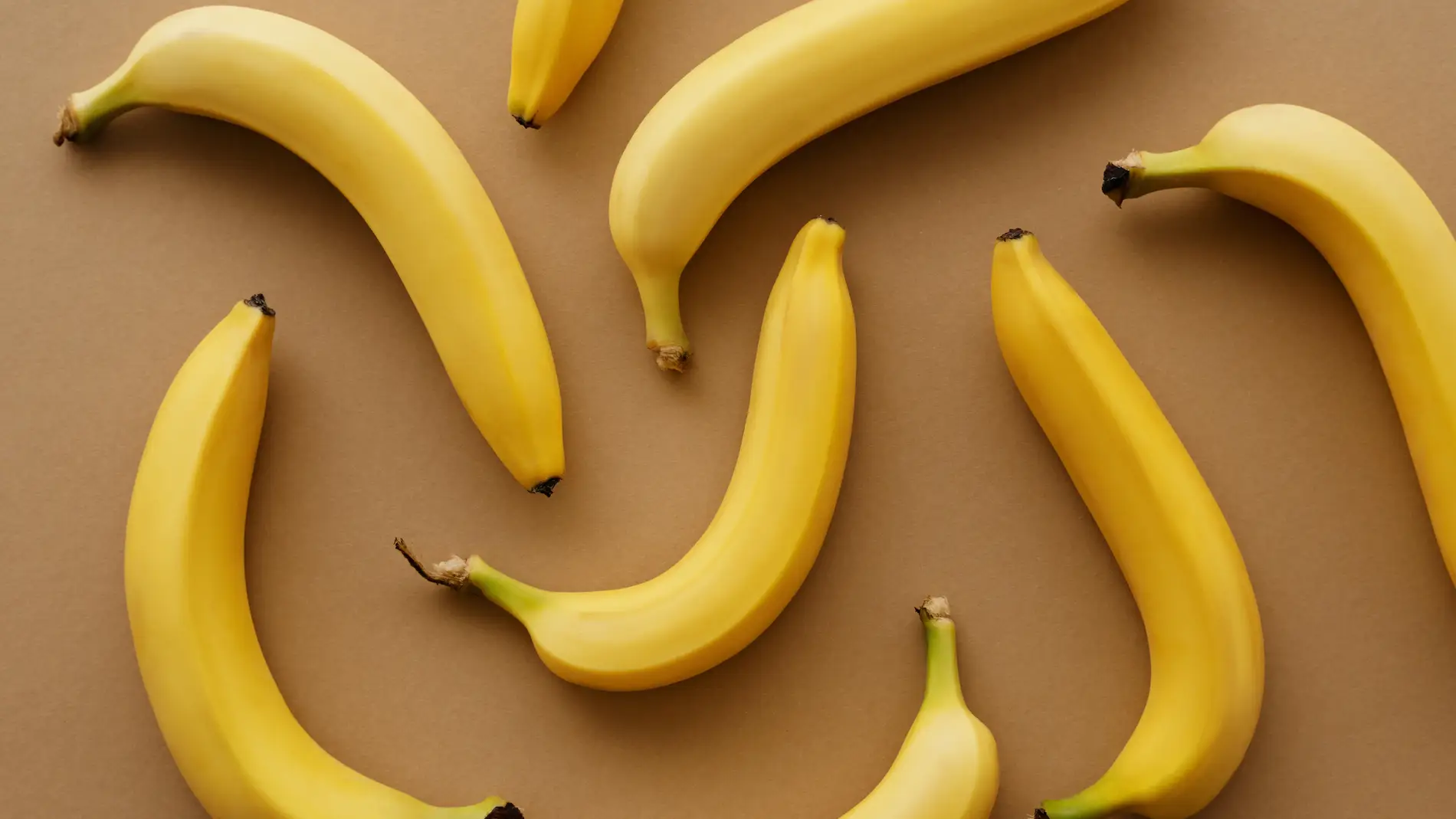 ¿Por qué lado se abren los plátanos? Esta es la forma correcta
