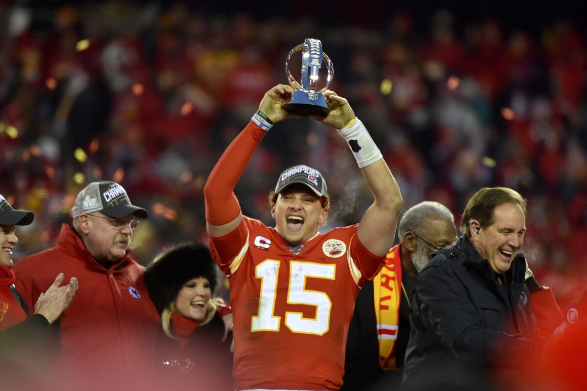 ...y Mahomes lo volvió a hacer. ...y Mahomes lo volvió a hacer.
