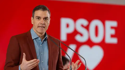 Pedro Sánchez anuncia el mayor reparto de un gobierno en becas: 2.520 millones Pedro Sánchez anuncia el mayor reparto de un gobierno en becas: 2.520 millones